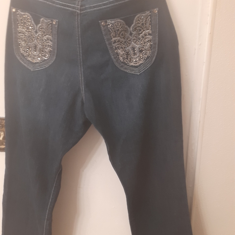 Jeans - Picture 2 of 2